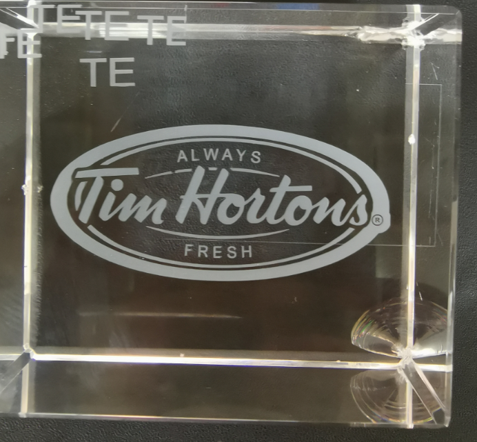 激光打標機在玻璃制品行業中有哪些應用呢?